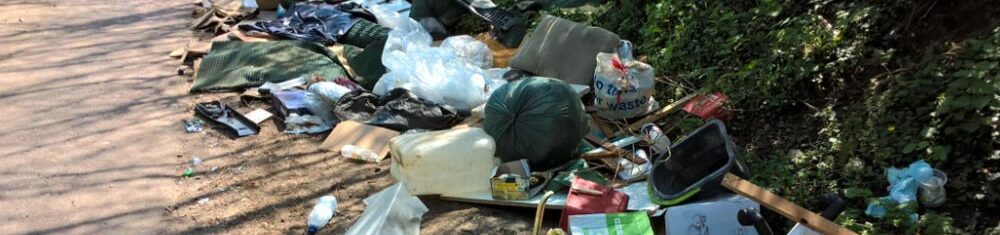 flytipping photographed by Thames Valley Police